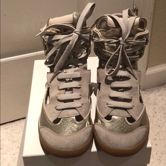 Sneakers/Trainers